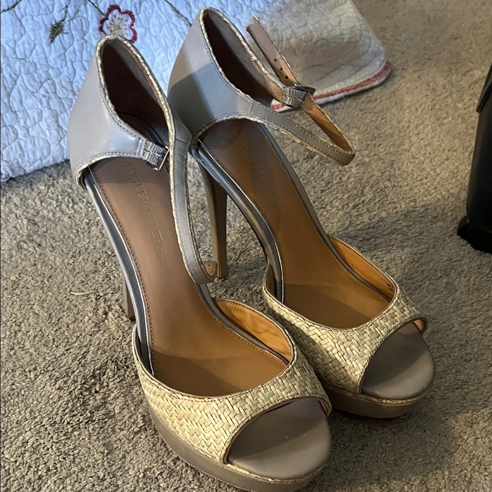 Badgley Mischka Gray and Cream Heels